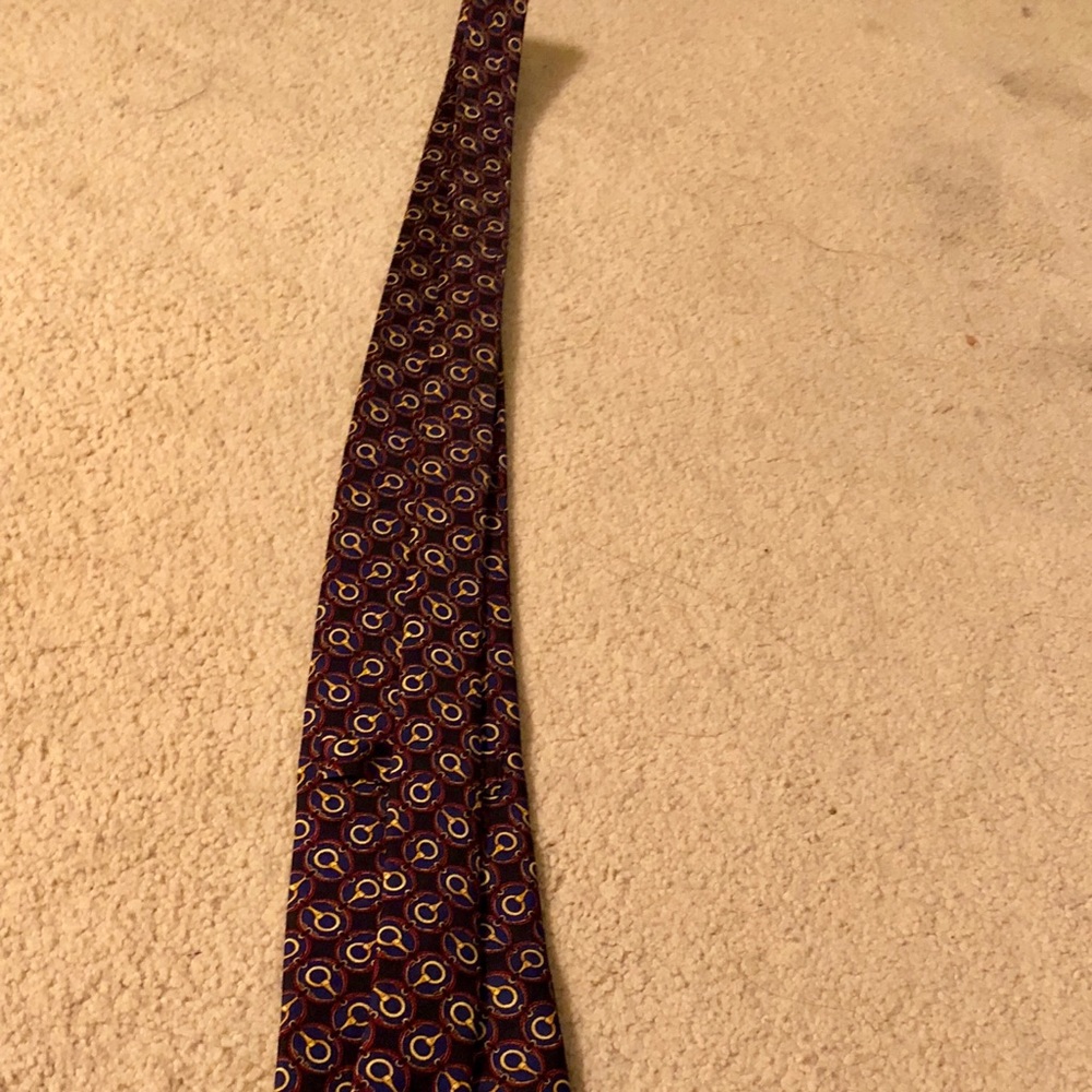 Burberry’s Tie - Picture 2 of 5